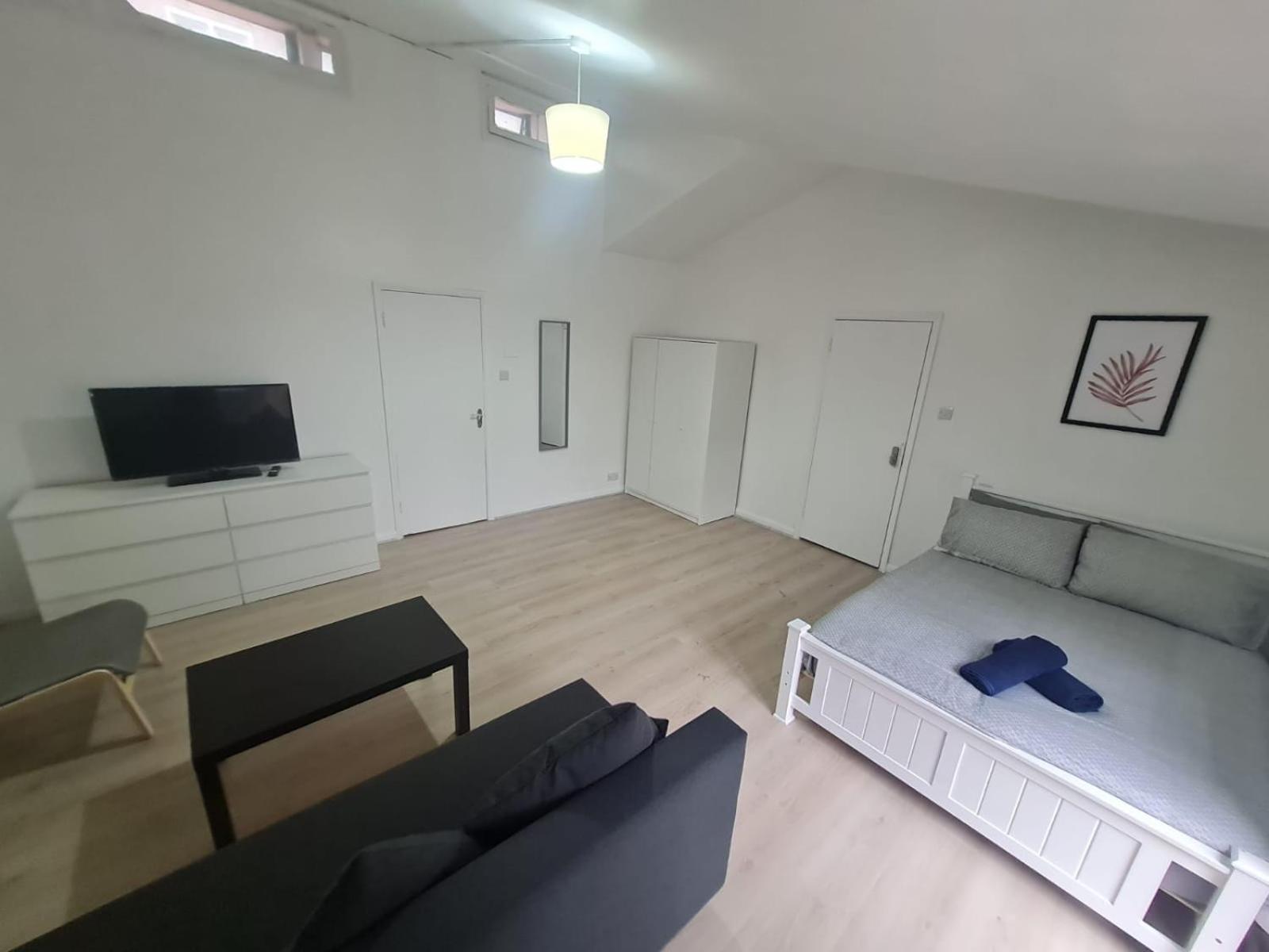 London E2 Rooms Exterior photo