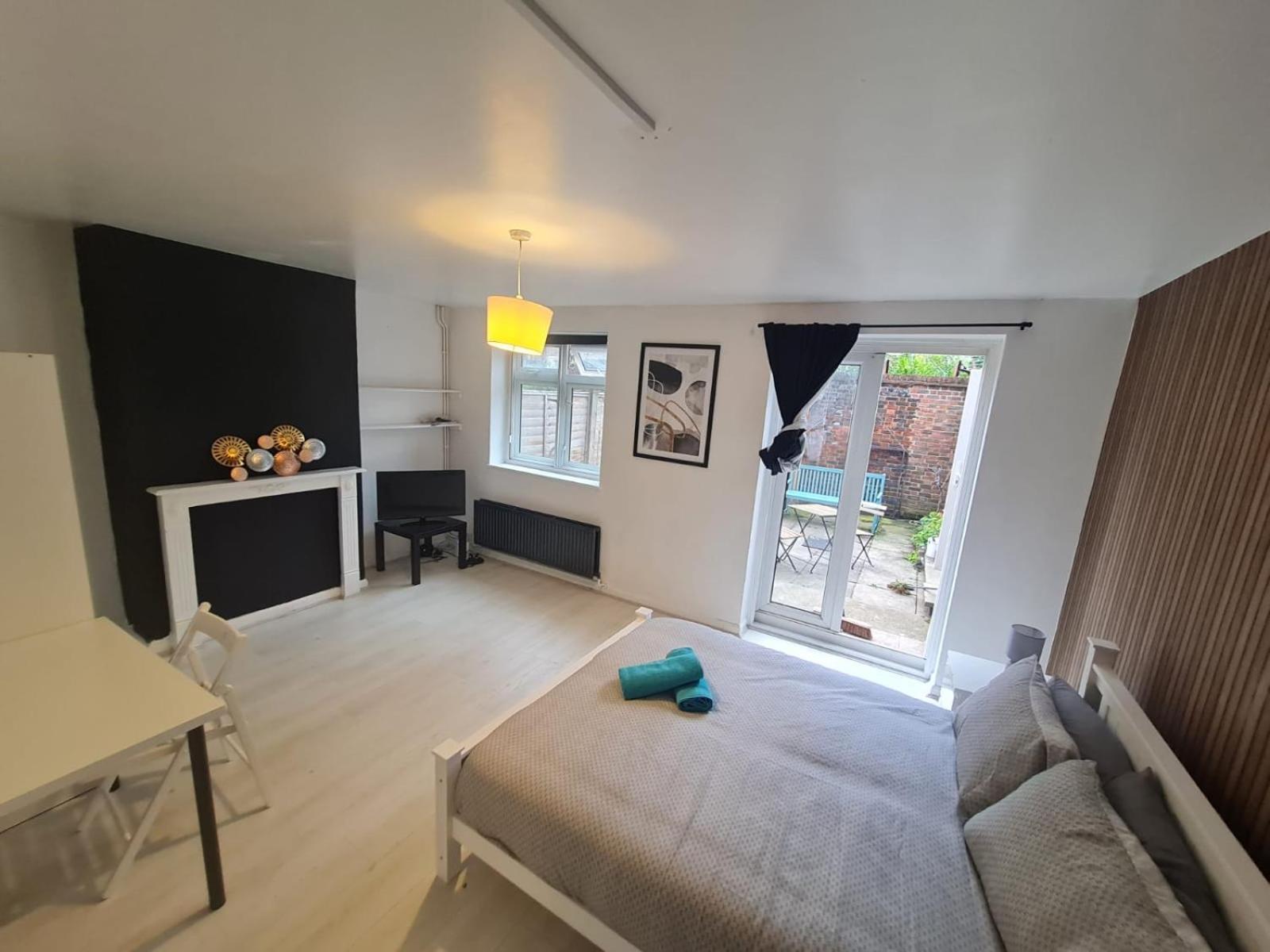 London E2 Rooms Exterior photo