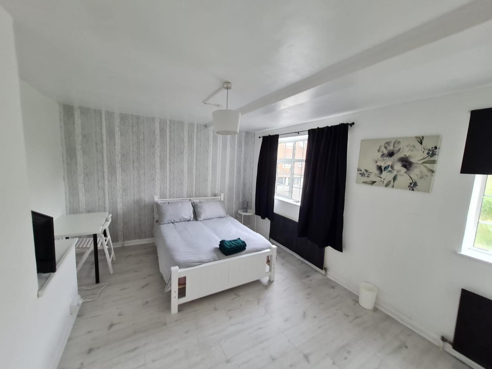 London E2 Rooms Exterior photo
