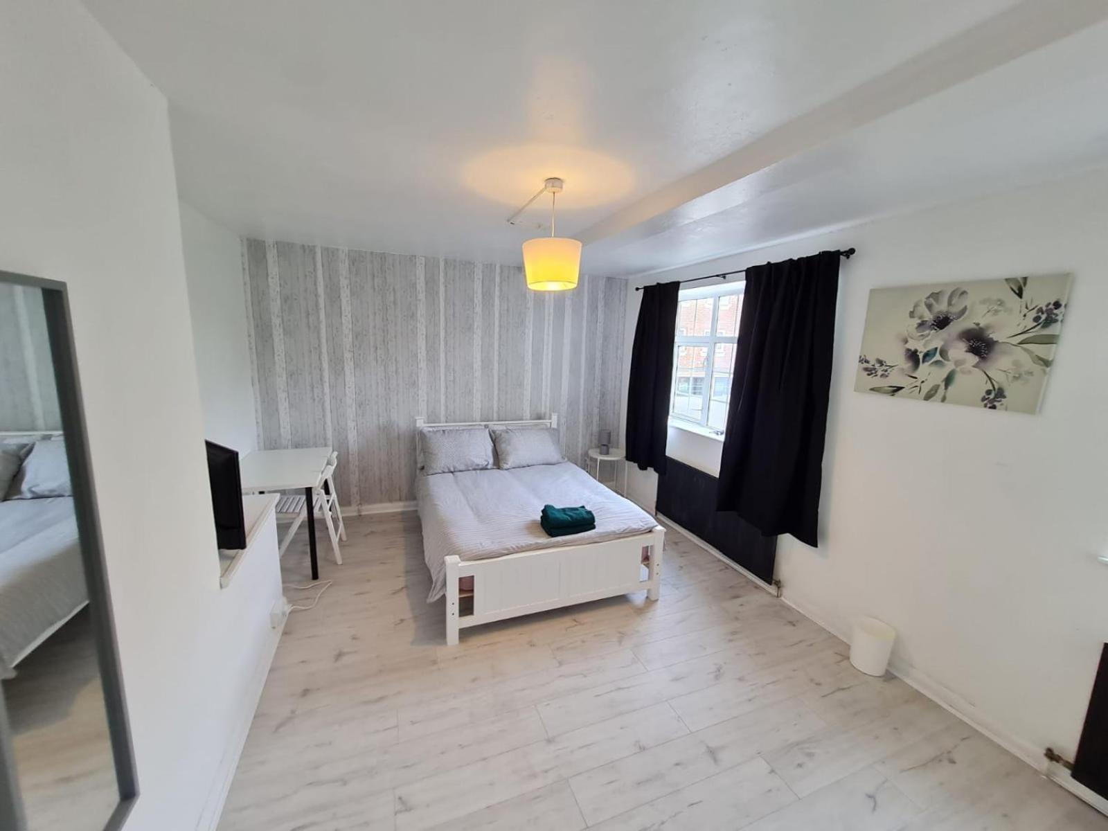 London E2 Rooms Exterior photo