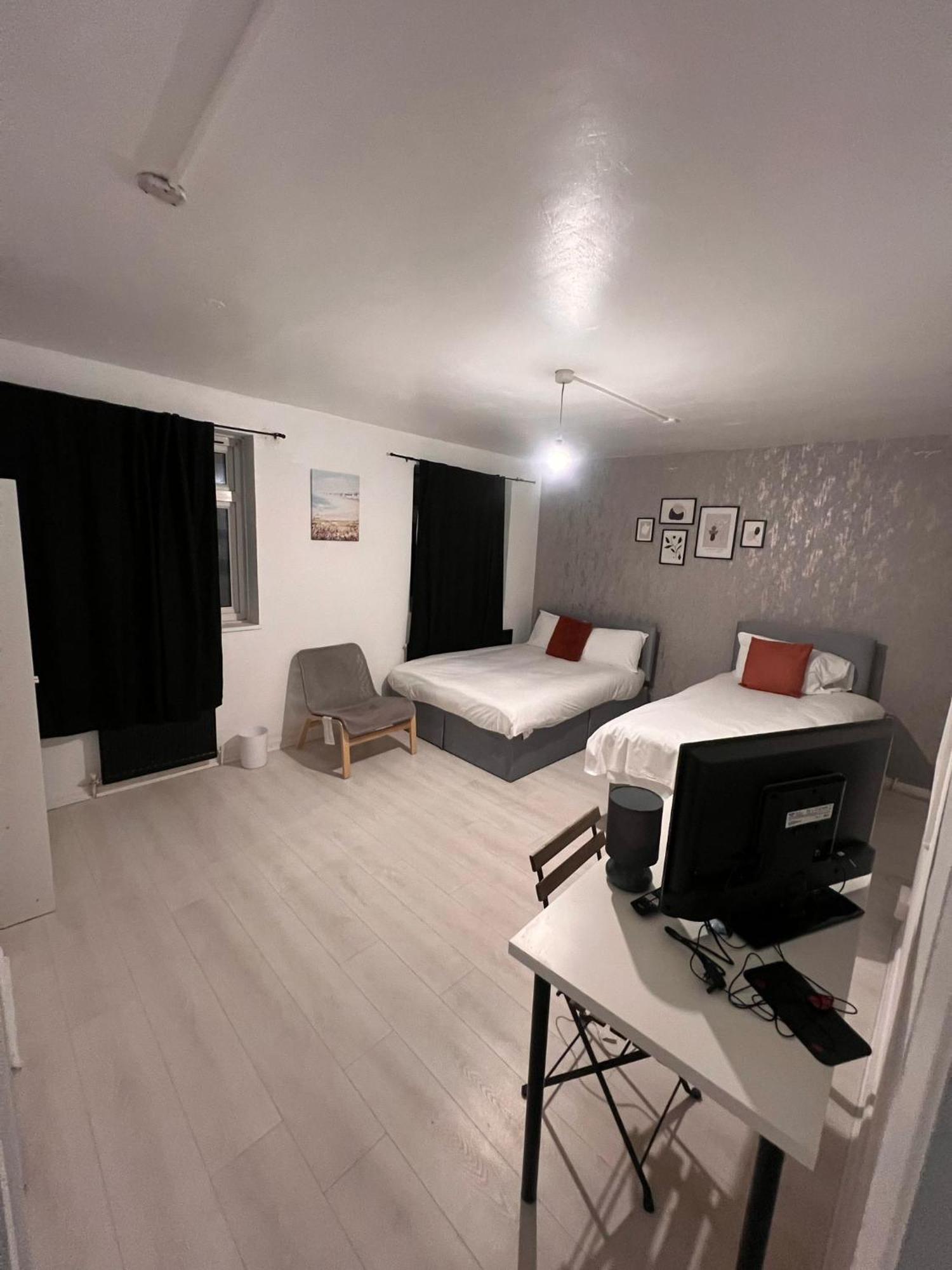 London E2 Rooms Exterior photo