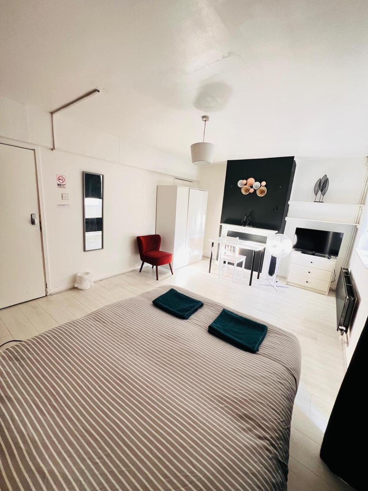 London E2 Rooms Exterior photo
