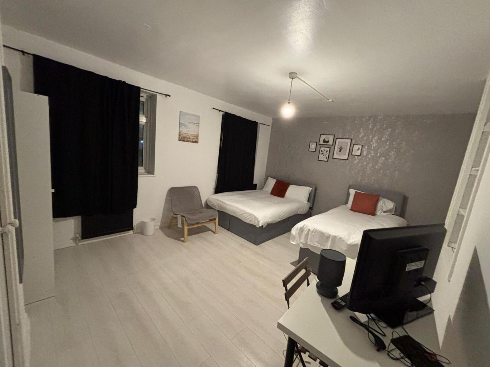 London E2 Rooms Exterior photo